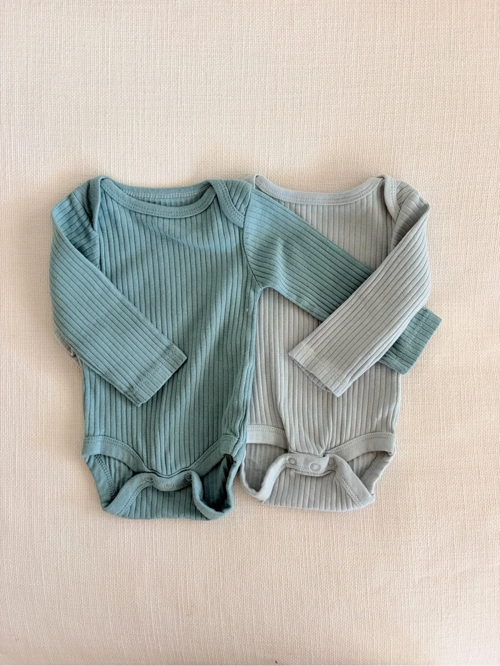 Bundle of 2 Ribbed Long-Sleeve Baby One-Piece Bodysuits newborn